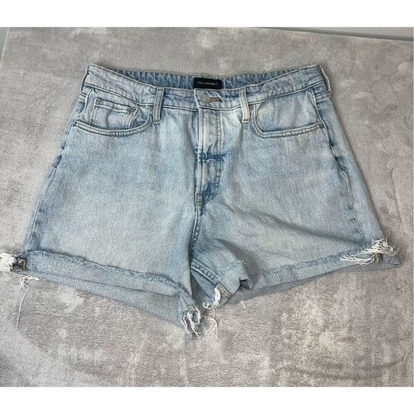 Women’s Denim Light-Medium Wash Cutoff Jean Shorts 14 - Picture 9 of 9